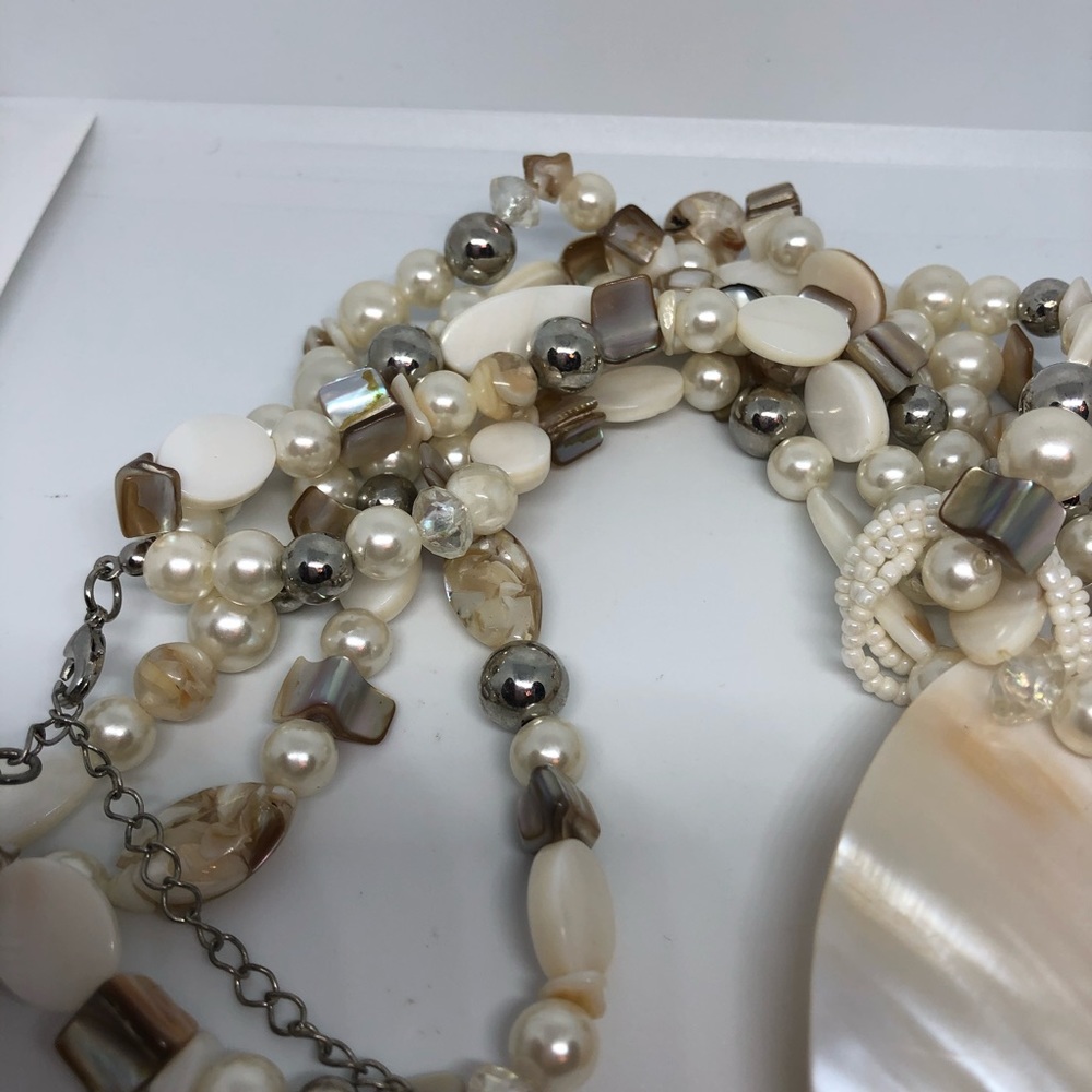 Shell necklace - Picture 8 of 8